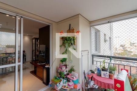 Sacada  de apartamento à venda com 3 quartos, 67m² em Vila Firmiano Pinto, São Paulo