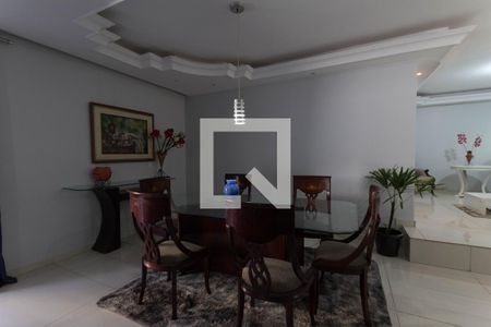 Sala de casa para alugar com 3 quartos, 230m² em Jardim Goiás, Goiânia