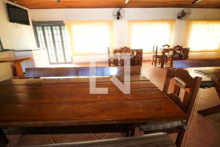 Casa de condomínio à venda com 130m², 4 quartos e 2 vagasÁrea comum - Salão de festas