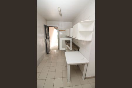 Casa de condomínio à venda com 130m², 4 quartos e 2 vagasCozinha