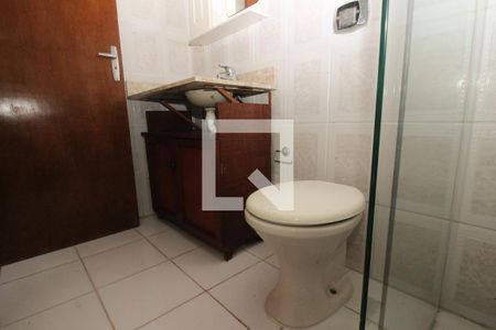 Casa de condomínio à venda com 130m², 4 quartos e 2 vagasBanheiro da Suíte