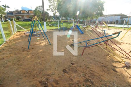 Casa de condomínio à venda com 130m², 4 quartos e 2 vagasÁrea Comum - Playground