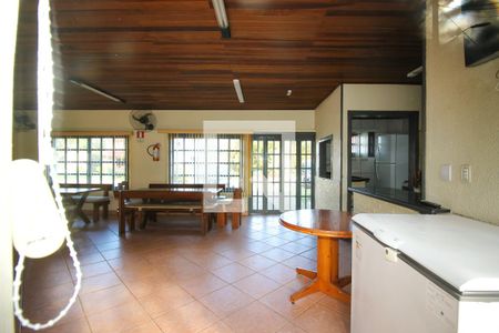 Casa de condomínio à venda com 130m², 4 quartos e 2 vagasÁrea comum - Salão de festas