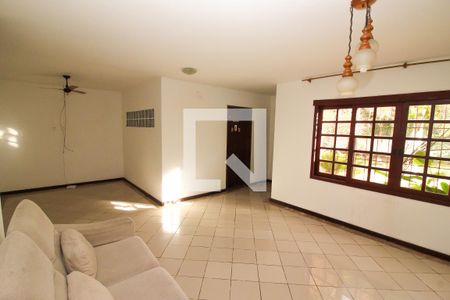 Sala de casa de condomínio à venda com 4 quartos, 130m² em Aberta dos Morros, Porto Alegre