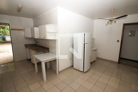 Casa de condomínio à venda com 130m², 4 quartos e 2 vagasCozinha
