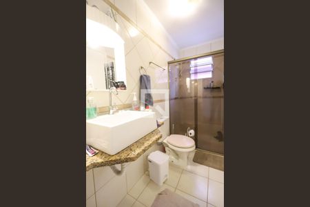 Casa à venda com 152m², 3 quartos e 2 vagasBanheiro