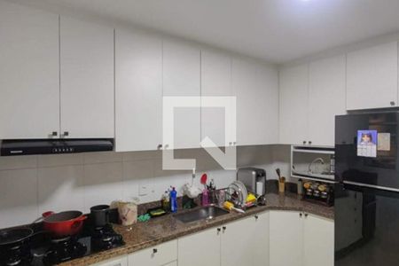 Casa à venda com 152m², 3 quartos e 2 vagasCozinha