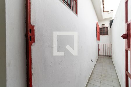 Casa à venda com 189m², 3 quartos e 4 vagasCorredor lateral