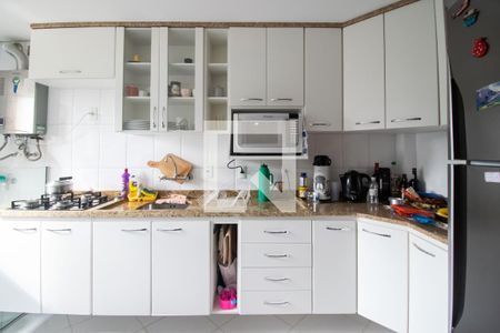 Apartamento à venda com 81m², 2 quartos e 1 vagaCozinha e Área de Serviço