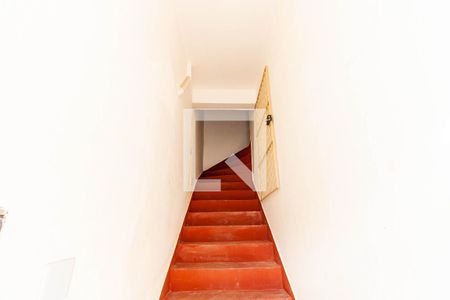 Casa para alugar com 50m², 1 quarto e 1 vagaEscada