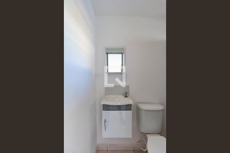 Banheiro de casa para alugar com 1 quarto, 50m² em Vila Ema, São Paulo