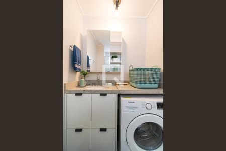 Banheiro Social/Lavanderia de kitnet/studio para alugar com 1 quarto, 21m² em Vila Clementino, São Paulo