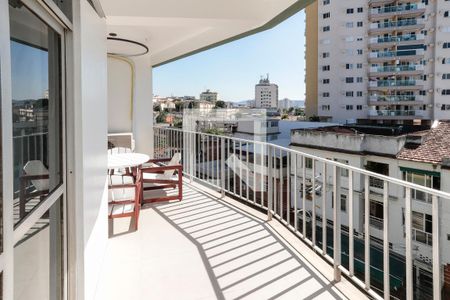 Apartamento à venda com 97m², 3 quartos e 1 vagaVaranda