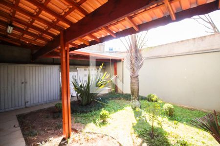 Casa de condomínio à venda com 64m², 2 quartos e 1 vagaÁrea Externa