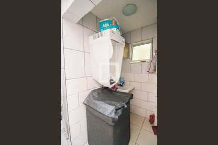 Casa de condomínio à venda com 64m², 2 quartos e 1 vagaÁrea de Serviço