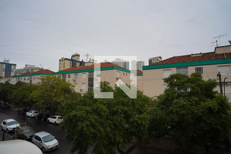 Quarto 2 - Vista de apartamento para alugar com 2 quartos, 60m² em Passo da Areia, Porto Alegre