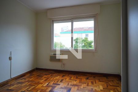 Quarto 2 de apartamento para alugar com 2 quartos, 60m² em Passo da Areia, Porto Alegre