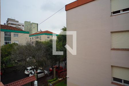Quarto 1 - Vista de apartamento para alugar com 2 quartos, 60m² em Passo da Areia, Porto Alegre