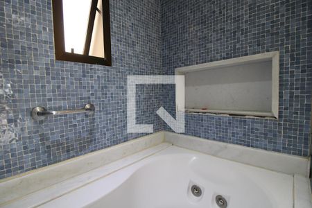 Apartamento à venda com 287m², 3 quartos e 3 vagasBanheiro da Suíte 1