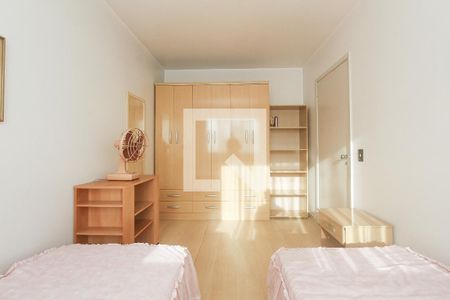 Quarto de apartamento à venda com 1 quarto, 40m² em Jardim Floresta, Porto Alegre