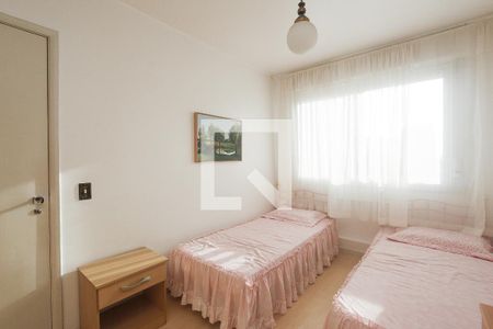 Quarto de apartamento à venda com 1 quarto, 40m² em Jardim Floresta, Porto Alegre