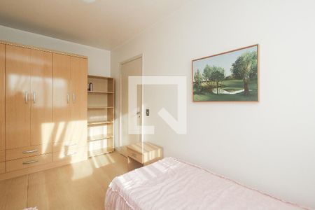 Quarto de apartamento à venda com 1 quarto, 40m² em Jardim Floresta, Porto Alegre