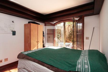 Casa à venda com 630m², 5 quartos e 8 vagasPiso Inferior