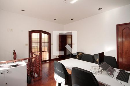 Casa à venda com 630m², 5 quartos e 8 vagasQuarto 2