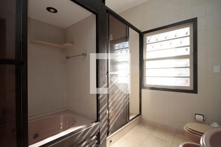 Casa à venda com 630m², 5 quartos e 8 vagasBanheiro