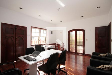 Casa à venda com 630m², 5 quartos e 8 vagasQuarto 2