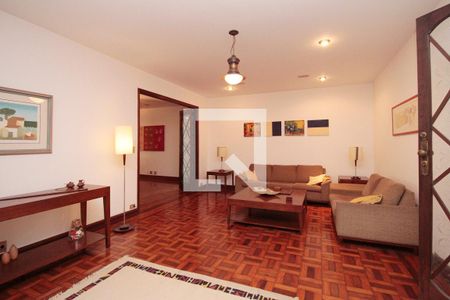 Sala de casa à venda com 5 quartos, 630m² em Pacaembu, São Paulo