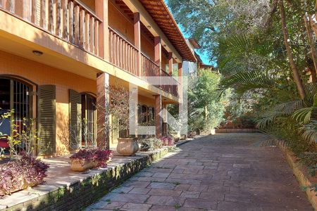 Casa à venda com 630m², 5 quartos e 8 vagasÁrea Externa