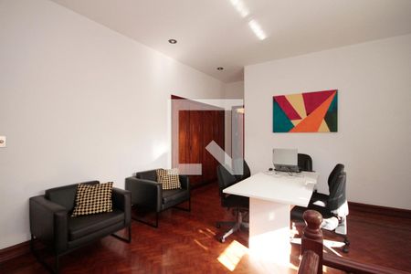 Casa à venda com 630m², 5 quartos e 8 vagasQuarto 2