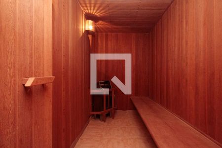 Casa à venda com 630m², 5 quartos e 8 vagasSauna