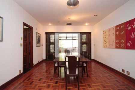 Sala de casa à venda com 5 quartos, 630m² em Pacaembu, São Paulo