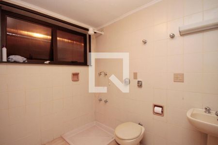Casa à venda com 630m², 5 quartos e 8 vagasPiso Inferior