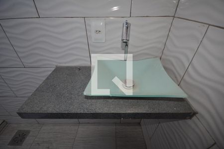 Apartamento para alugar com 60m², 2 quartos e sem vagaBanheiro