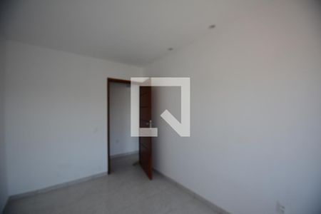 Quarto 1 de apartamento para alugar com 2 quartos, 60m² em Bento Ribeiro, Rio de Janeiro