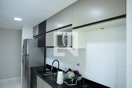 Cozinha e Área de Serviço de apartamento para alugar com 2 quartos, 54m² em Jardim Colibri, Cotia