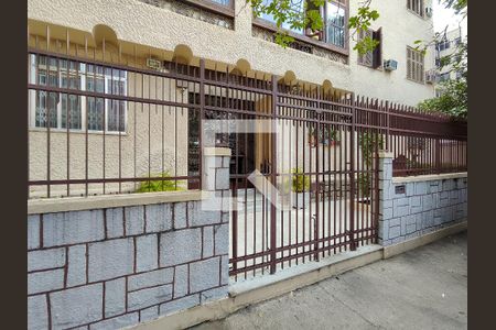 Apartamento para alugar com 94m², 2 quartos e sem vaga Apartamento para alugar com 94m², 2 quartos e sem vagaFachada e portaria