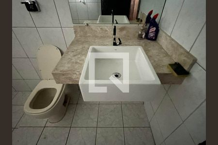 Casa para alugar com 250m², 5 quartos e 2 vagasBanheiro 2