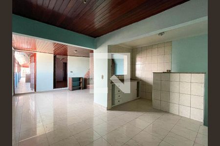 Casa para alugar com 250m², 5 quartos e 2 vagasCozinha e Churrasqueira