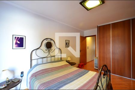 Casa à venda com 250m², 3 quartos e 3 vagasSuíte