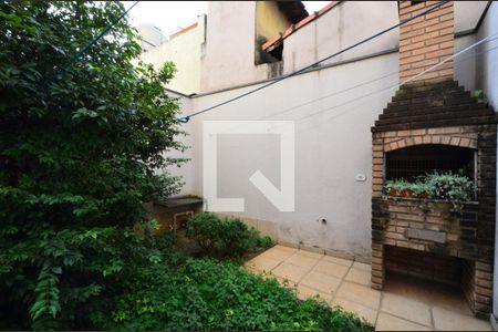 Casa à venda com 250m², 3 quartos e 3 vagasQuintal