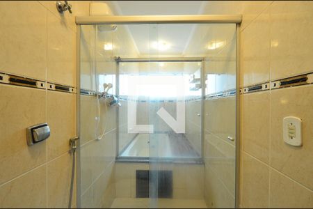 Casa à venda com 250m², 3 quartos e 3 vagasSuíte