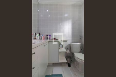 Apartamento à venda com 107m², 2 quartos e 2 vagasBanheiro da Suíte 1