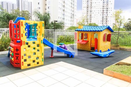 Apartamento à venda com 107m², 2 quartos e 2 vagasÁrea Comum - Playground