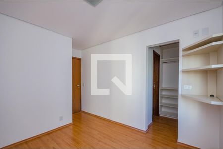 Quarto 1 de apartamento à venda com 2 quartos, 60m² em Belvedere, Belo Horizonte