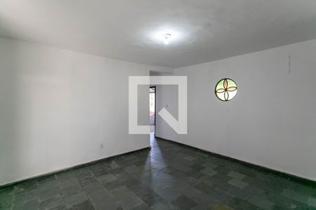 Sala de casa para alugar com 2 quartos, 200m² em Tupi, Belo Horizonte