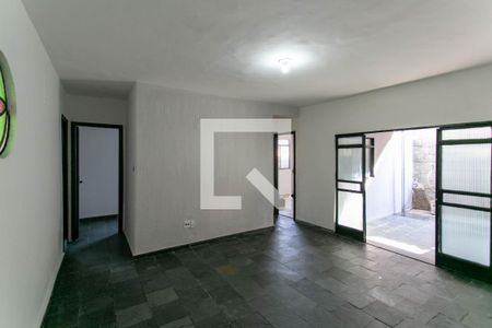 Sala de casa para alugar com 2 quartos, 200m² em Tupi, Belo Horizonte